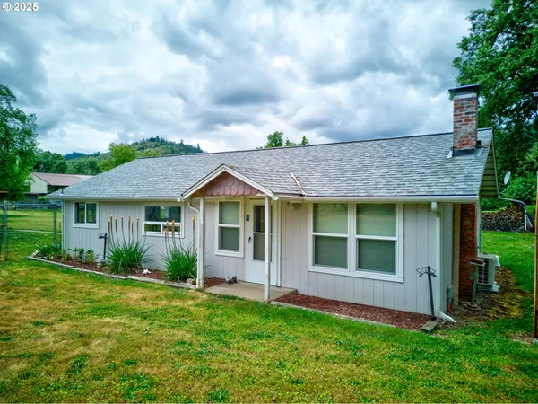 $535,000 | 1548 Harlan Street, Roseburg, OR 97471