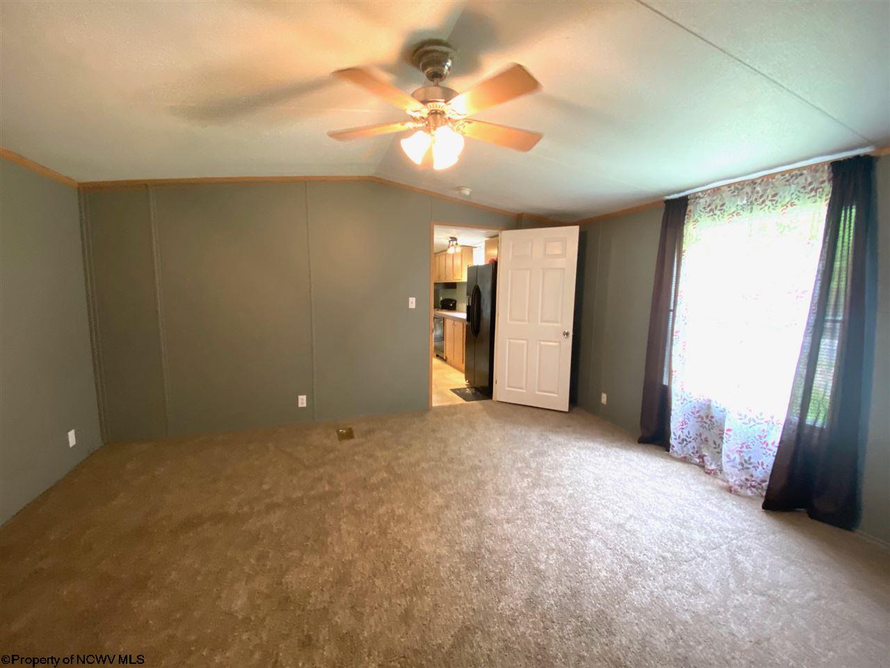 699 Grassy Run Road Fairmont, WV 26554 - Photo 12 of 20 Gallery Image 12