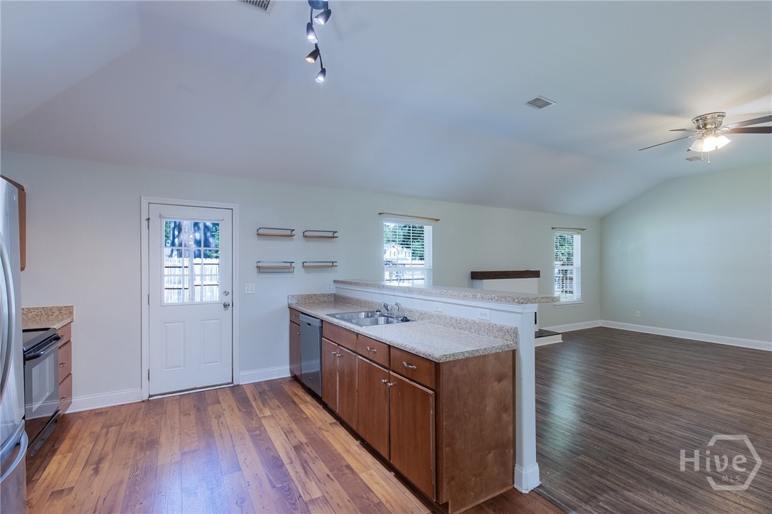 109 Knotty Pine Circle Springfield, GA 31329 - Photo 8 of 29