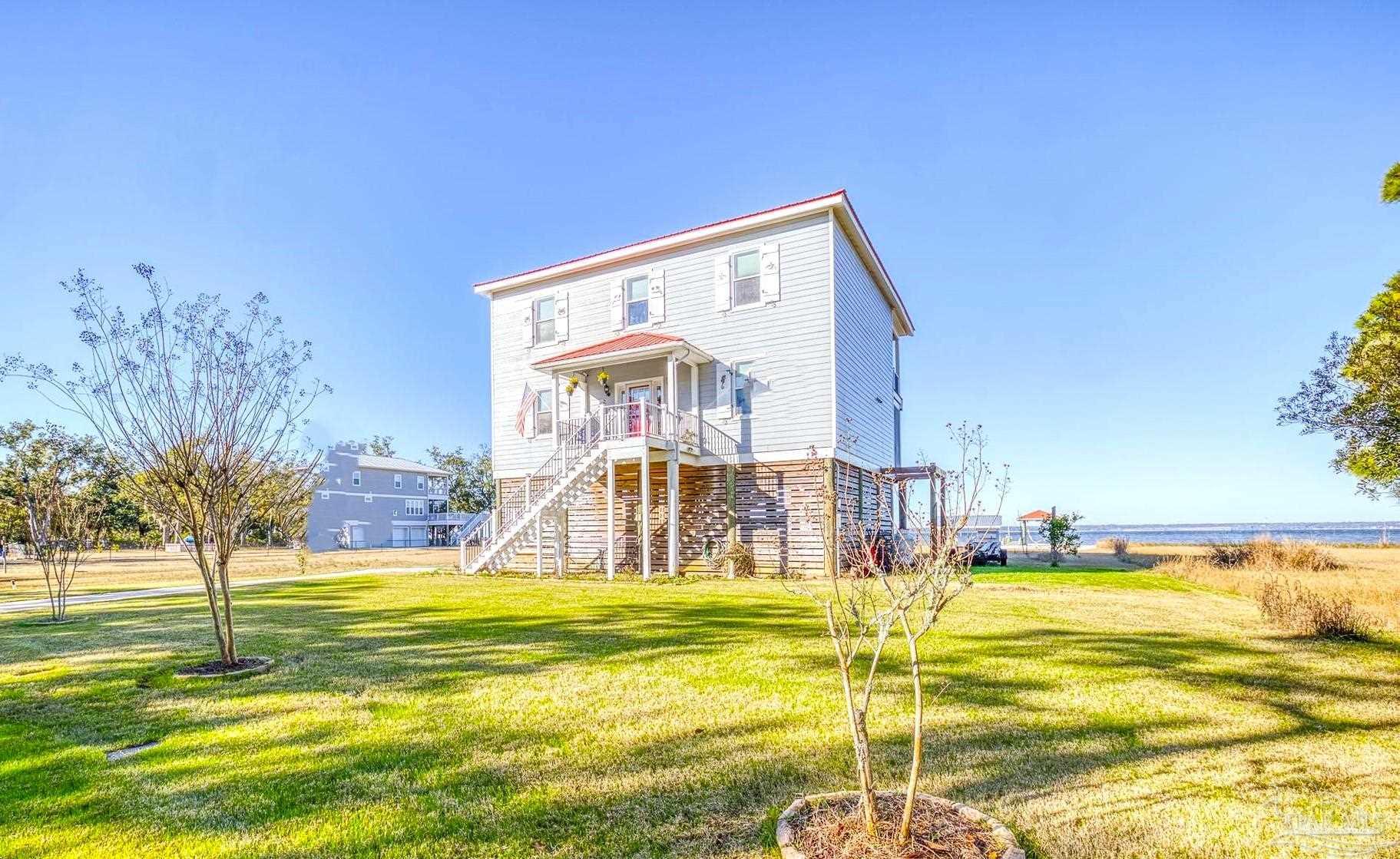 797 Dolphin Road Milton, FL 32583 - Photo 4 of 49 Gallery Image 4