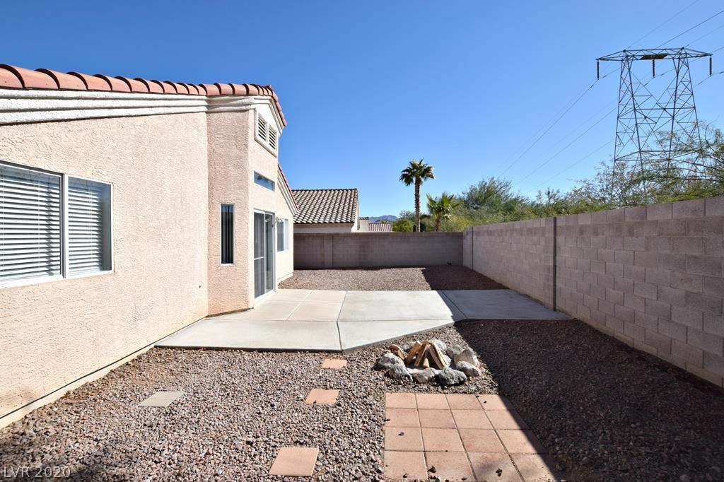 983 Ridge Path Avenue Henderson, NV 89015 - Photo 12 of 45 Gallery Image 12