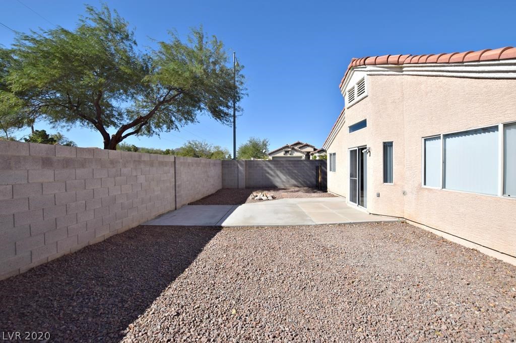 983 Ridge Path Avenue Henderson, NV 89015 - Photo 10 of 45 Gallery Image 10