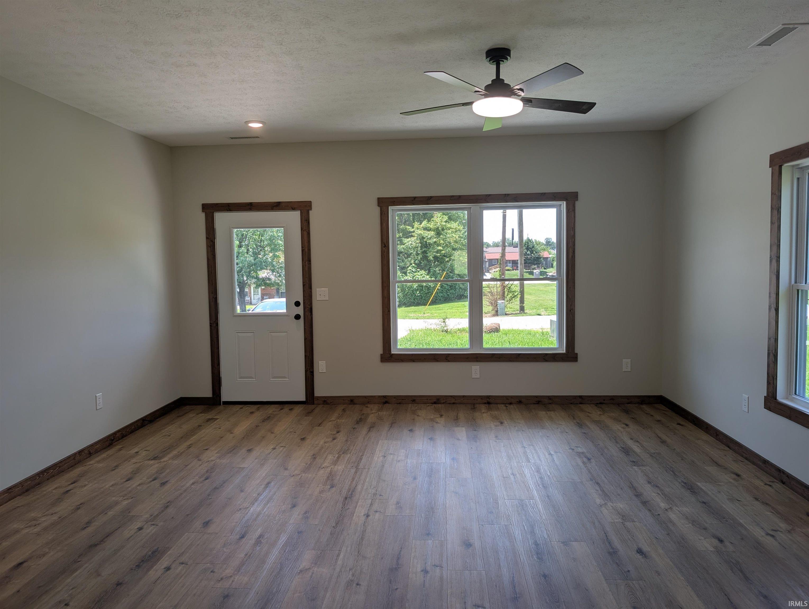219 Poplar Street Loogootee, IN 47553 - Photo 8 of 27
