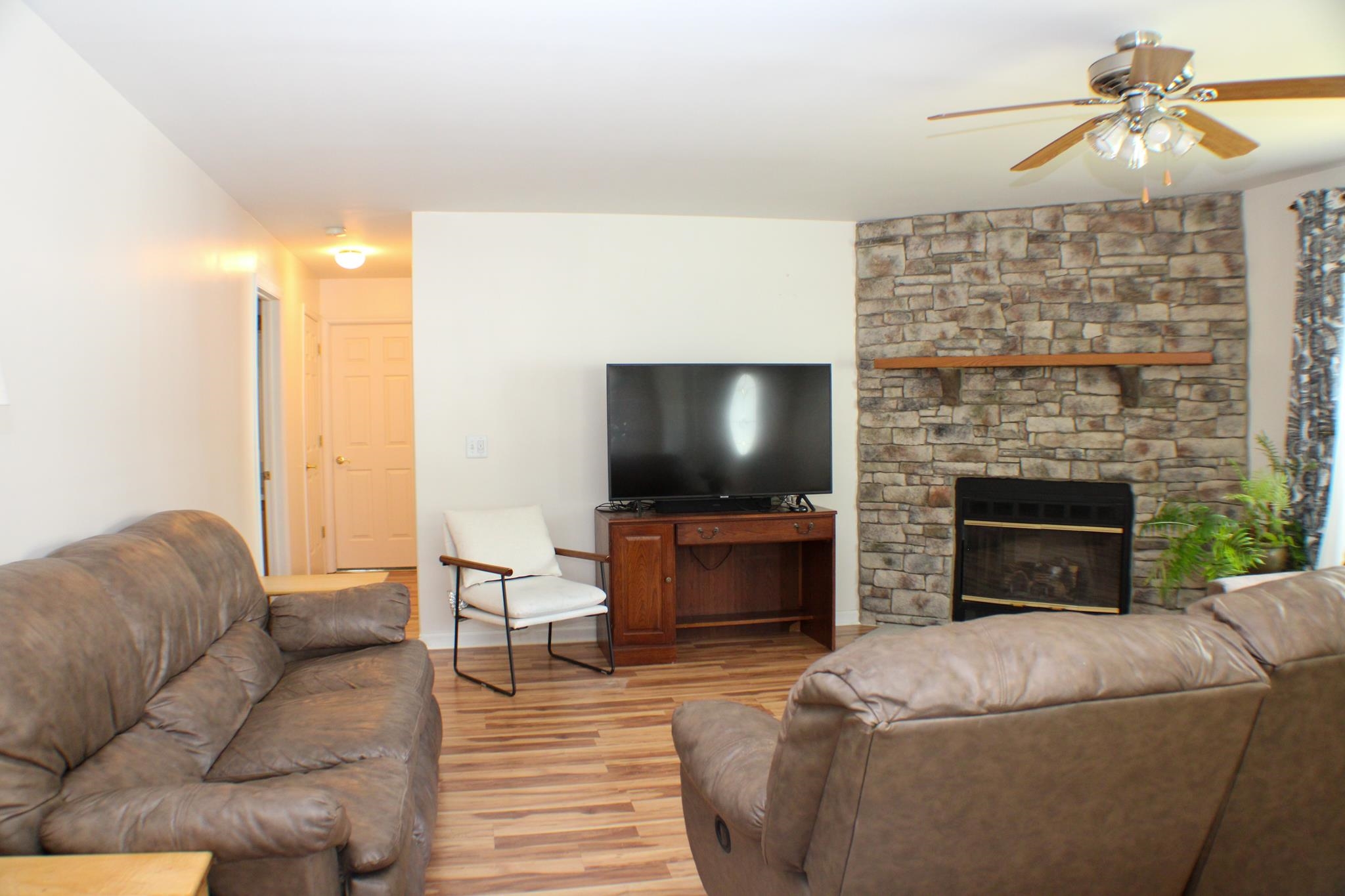 60 Temple Drive Rochester, NH 03868 - Photo 4 of 33