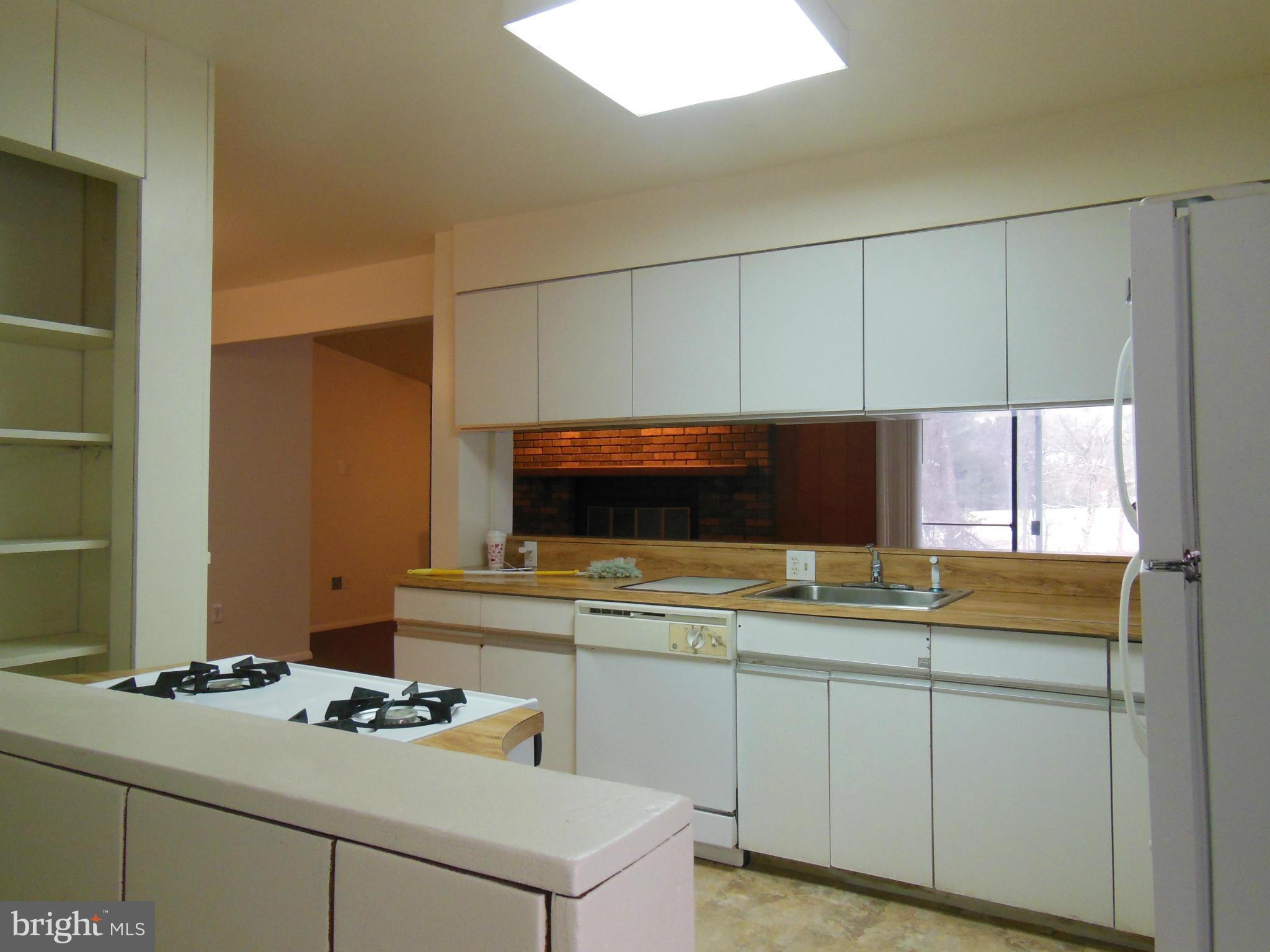 3746 Trent Road Randallstown, MD 21133 - Photo 11 of 18 Kitchen