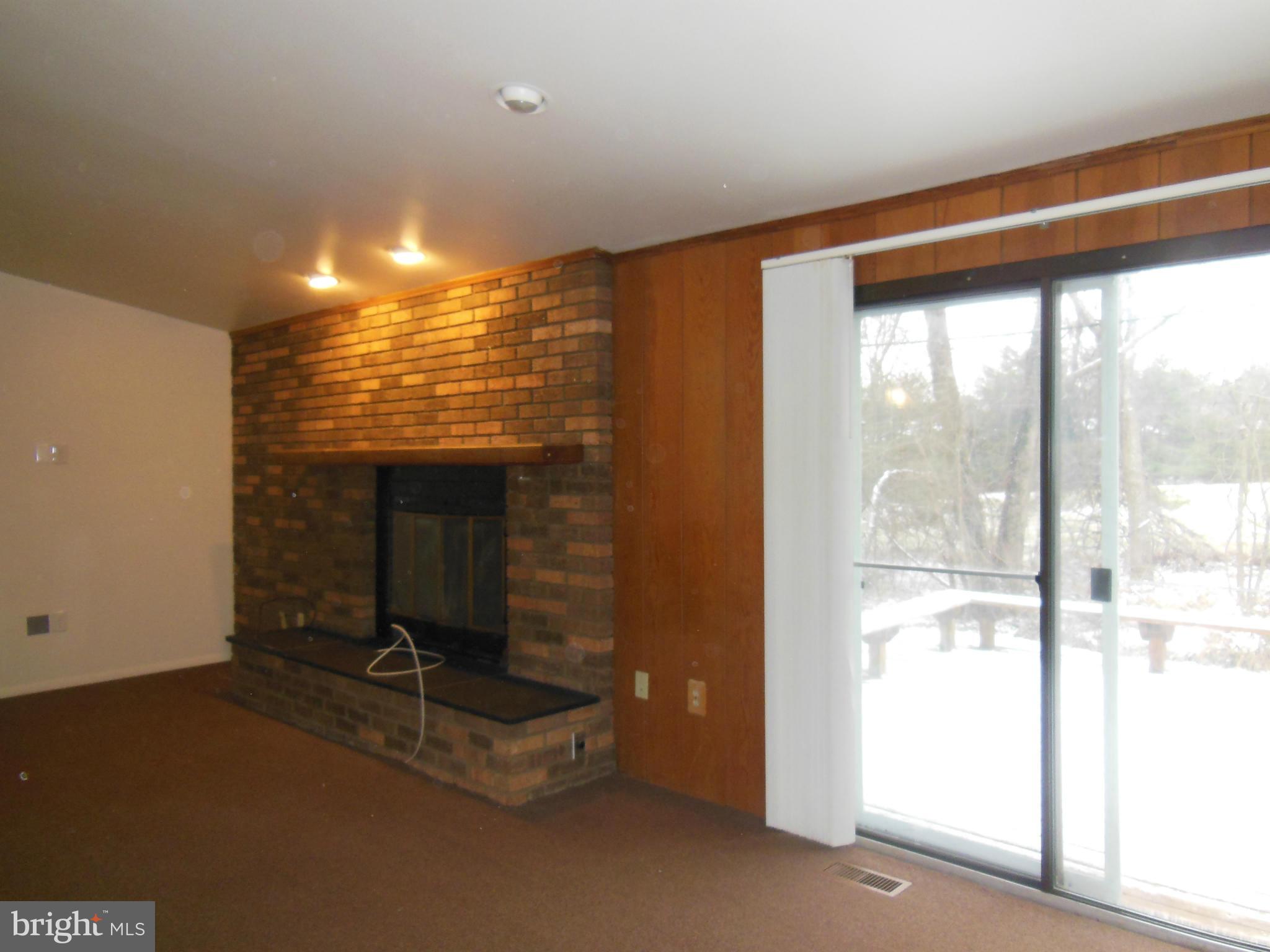 3746 Trent Road Randallstown, MD 21133 - Photo 14 of 18 Family Room