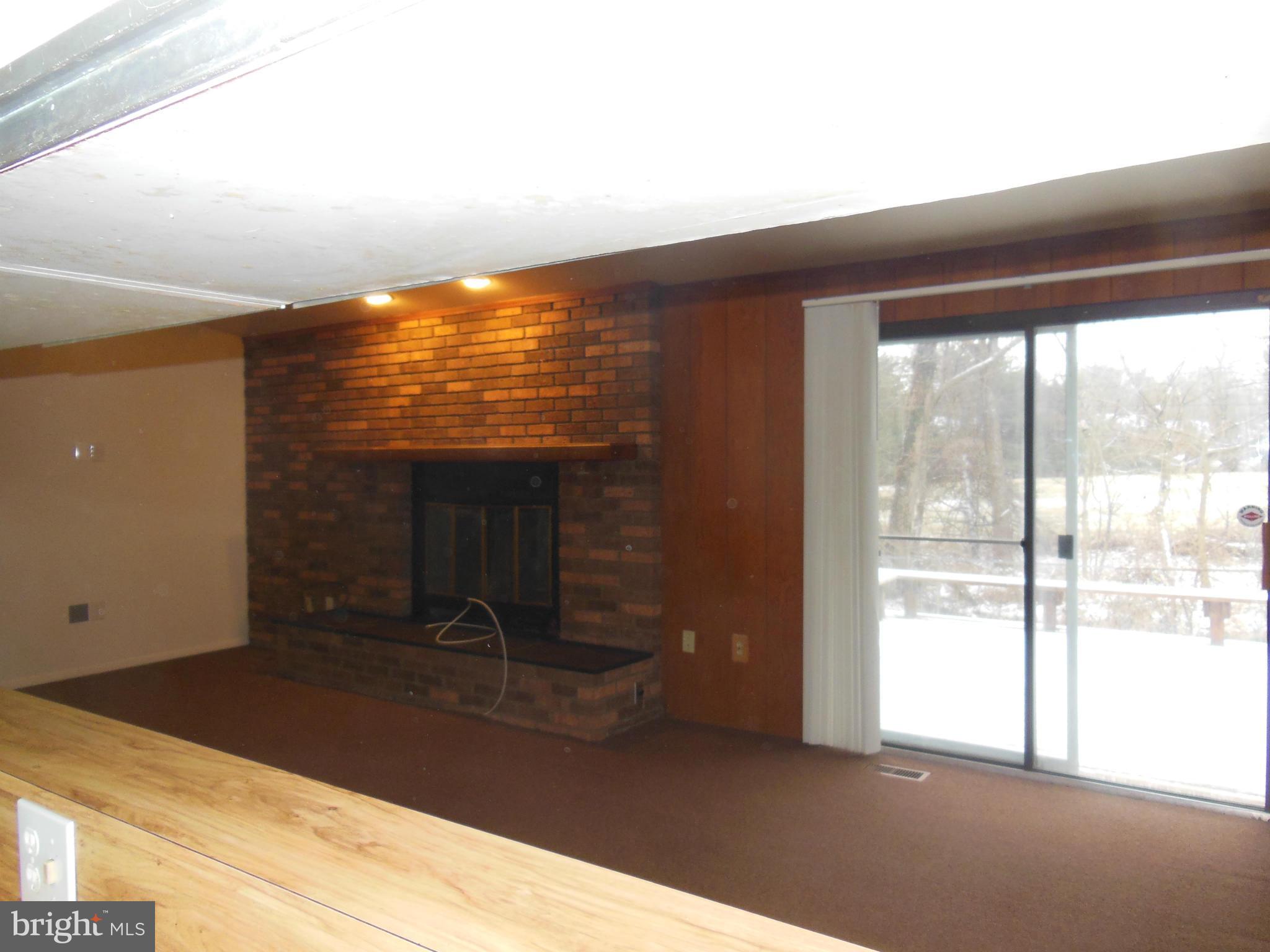 3746 Trent Road Randallstown, MD 21133 - Photo 10 of 18 Family Room