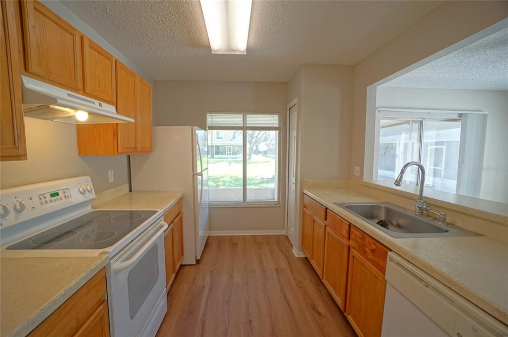 10811 Brickside Court Riverview, FL 33579 - Photo 9 of 19