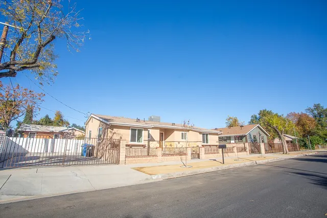 $1,295,000 | 21511 Bassett Street, Canoga Park, CA 91303