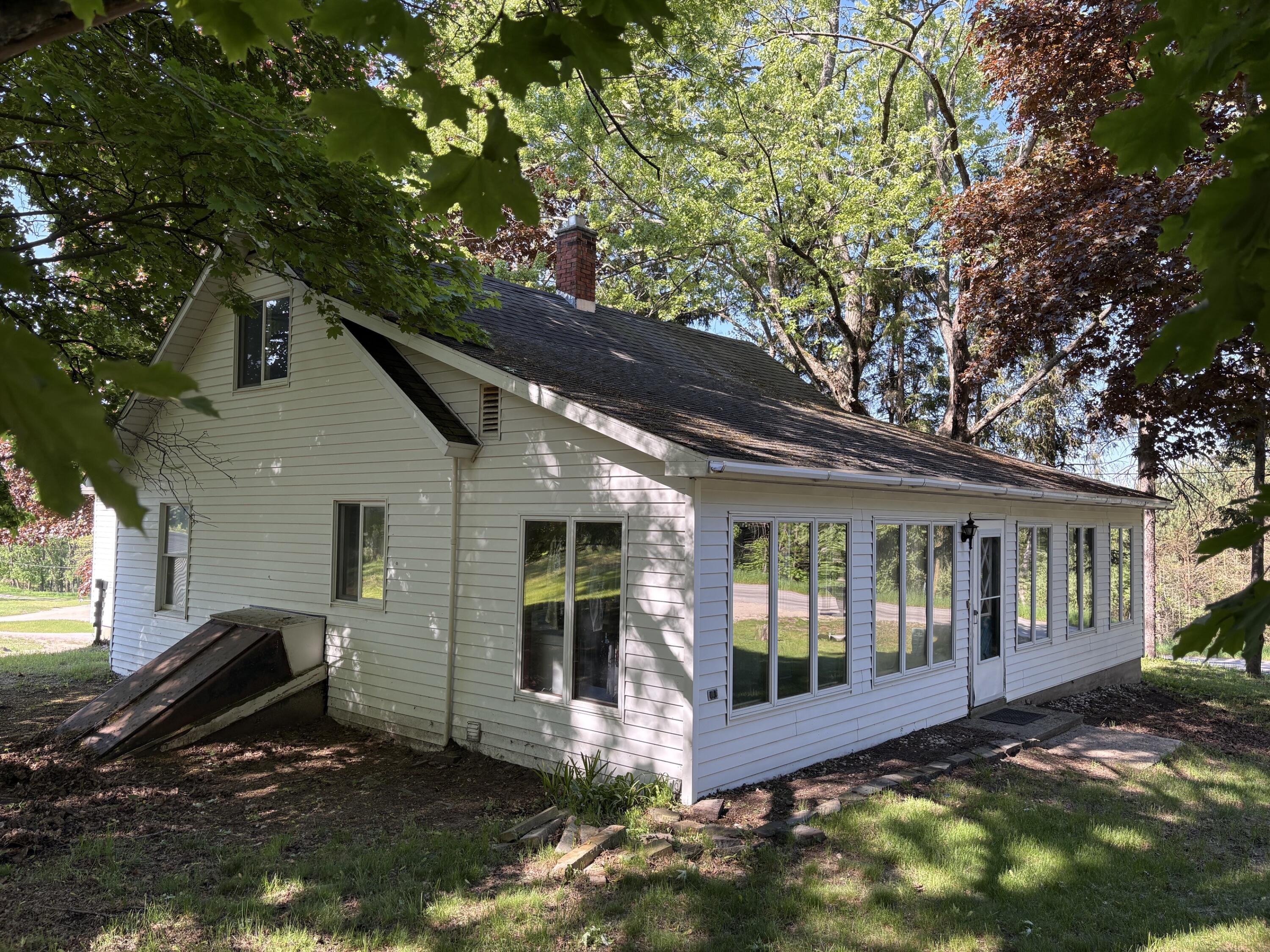 8819 Erdman Road Onekama, MI 49675 - Photo 7 of 61 IMG_8799
