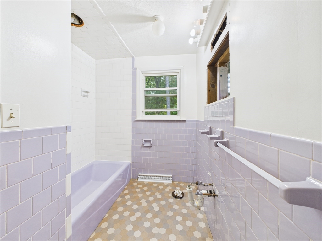 91 Old Post Road Sharon, MA 02067 - Photo 9 of 13