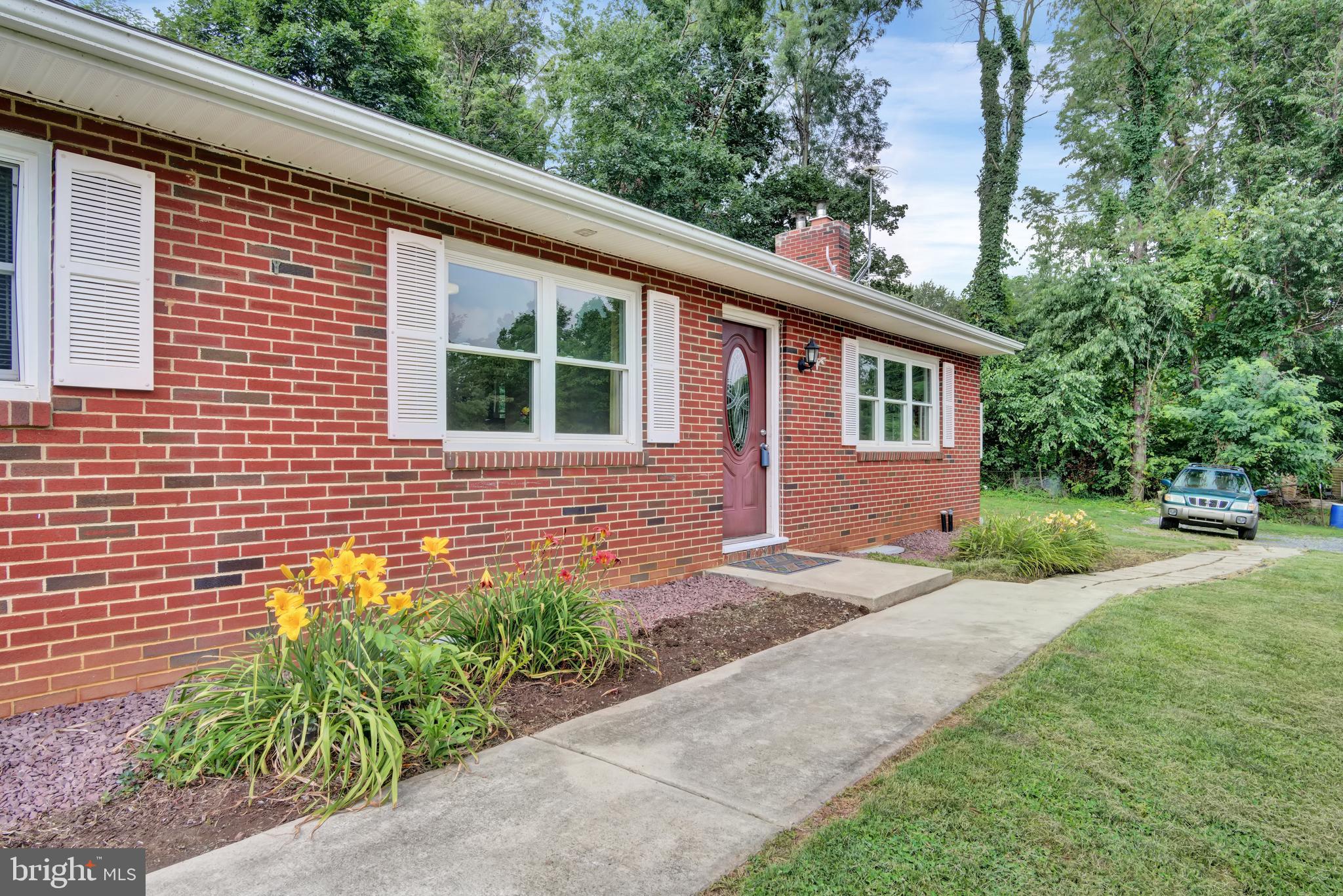 204 West Springville Road Boiling Springs, PA 17007 - Photo 2 of 47 Gallery Image 2