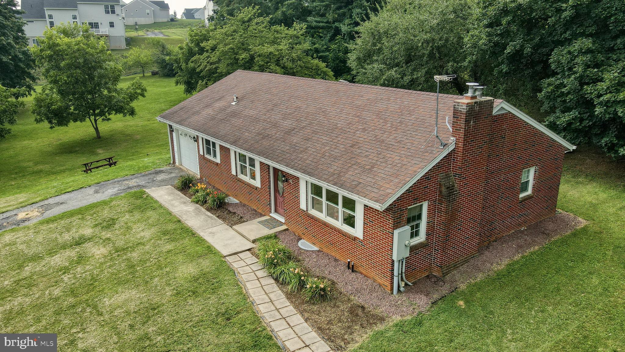 204 West Springville Road Boiling Springs, PA 17007 - Photo 4 of 47 Gallery Image 4