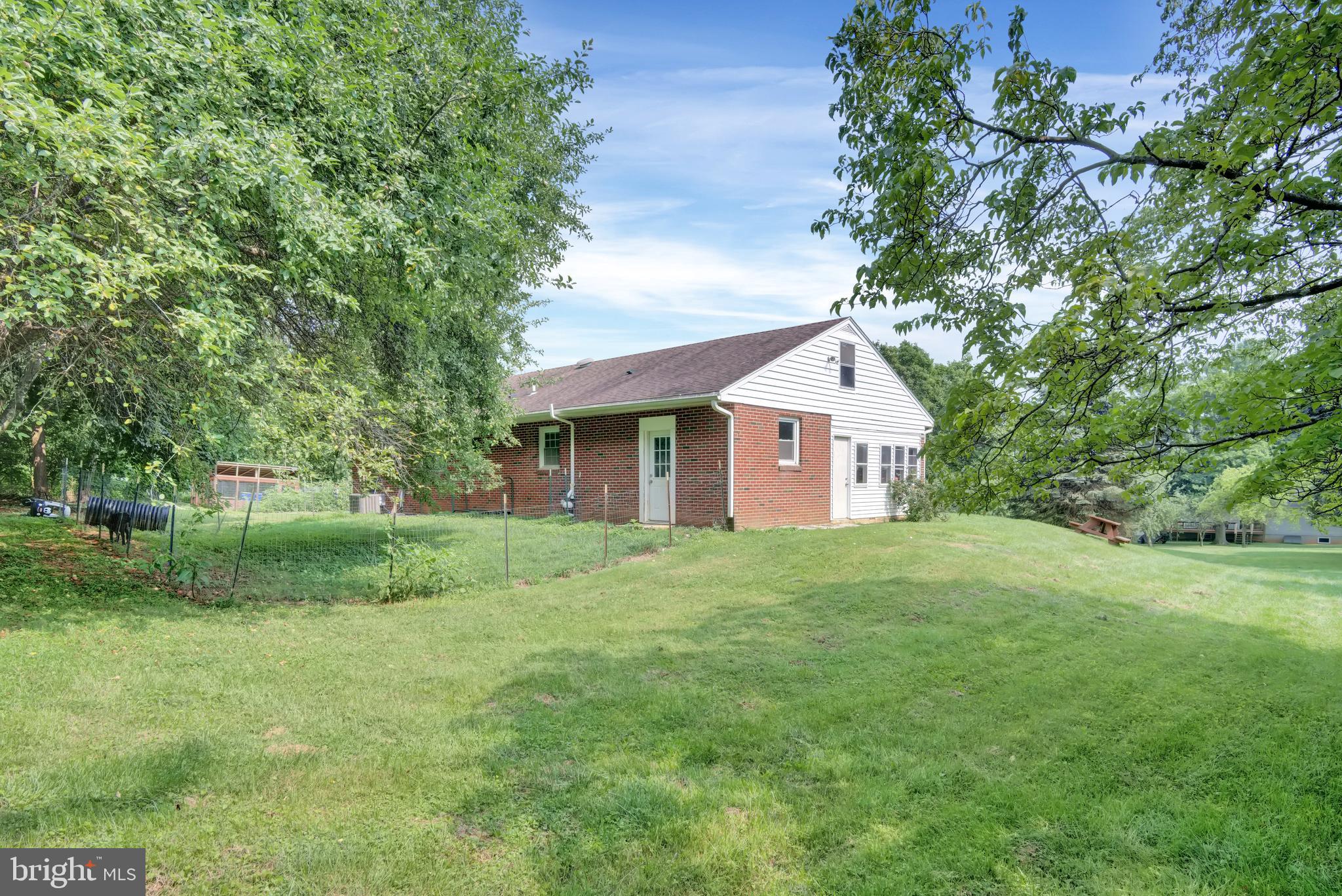 204 West Springville Road Boiling Springs, PA 17007 - Photo 8 of 47 Gallery Image 8