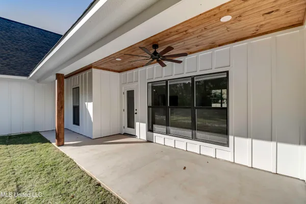 $429,500 | 227 Renfroe Road, Canton, MS 39046