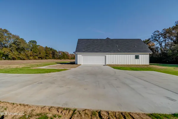 $429,500 | 227 Renfroe Road, Canton, MS 39046