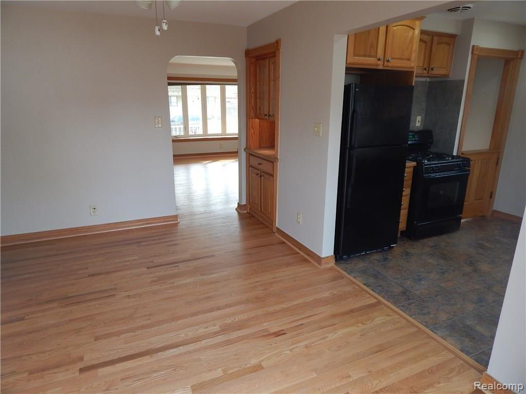 8327 Bernice Street Center Line, MI 48015 - Photo 46 of 59 DSCN4262.JPG