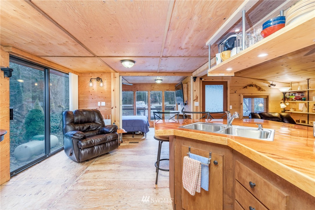 3034 Tower Road Maple Falls, WA 98266 - Photo 16 of 37