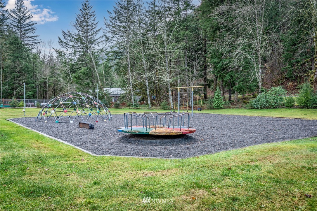 3034 Tower Road Maple Falls, WA 98266 - Photo 32 of 37