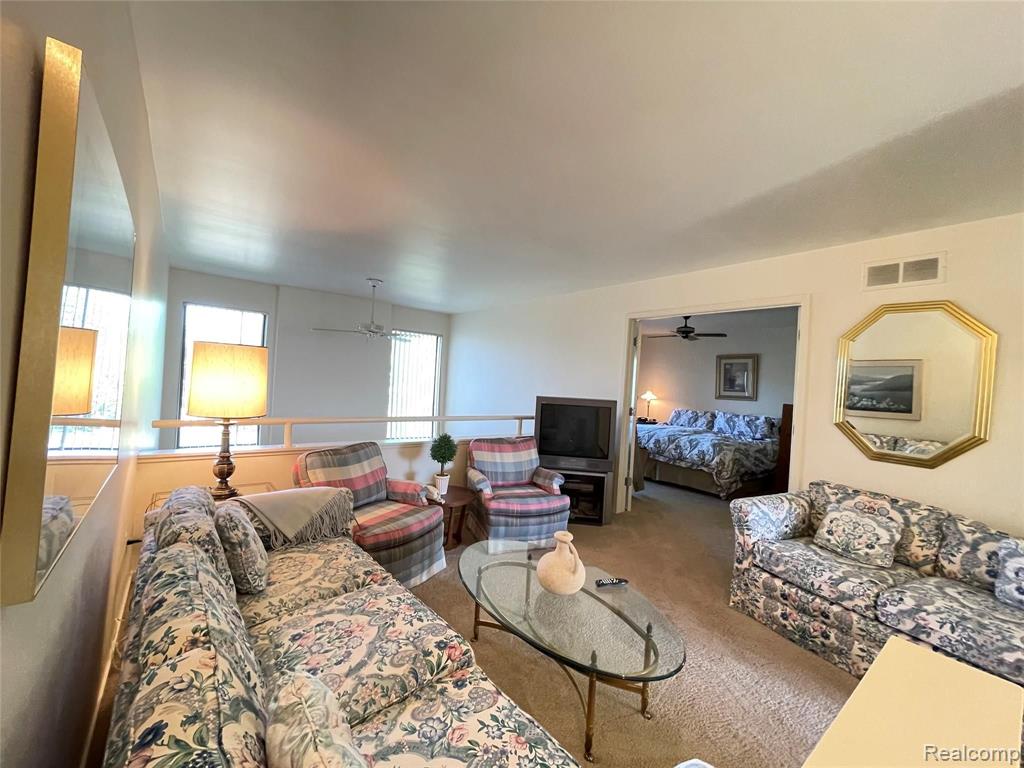 680 Highgate Mews, Unit 73 Rochester Hills, MI 48307 - Photo 18 of 43