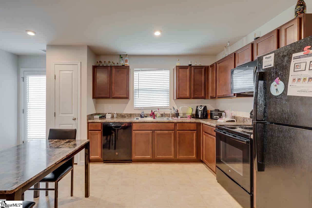 155 Ralston Road Greer, SC 29651 - Photo 4 of 19 Gallery Image 4