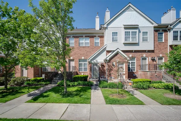 $174,900 | 1727 Campau Farms Circle, Detroit, MI 48207