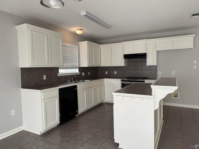 $1,700 | 23828 Rosemont Avenue, Denham Springs, LA 70726