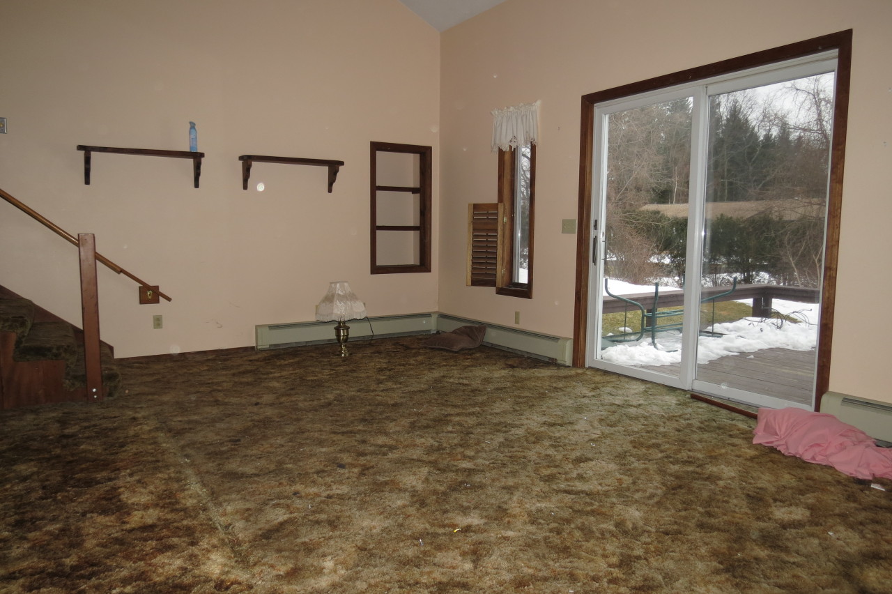 182 East Road Adams, MA 01220 - Photo 22 of 33 Livingroom