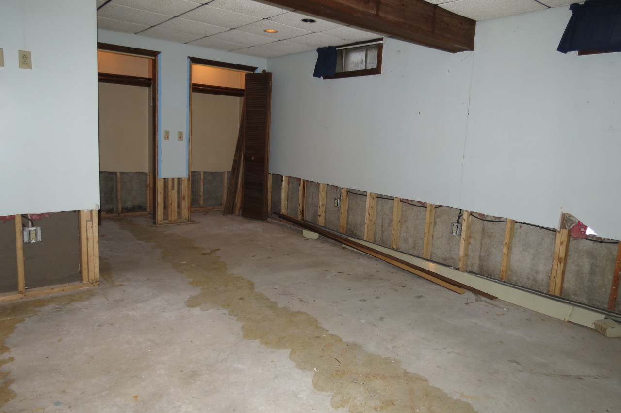 182 East Road Adams, MA 01220 - Photo 29 of 33 Basement master bedroom