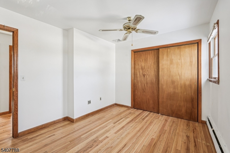 286 Carentan Road Hopatcong, NJ 07843 - Photo 17 of 49