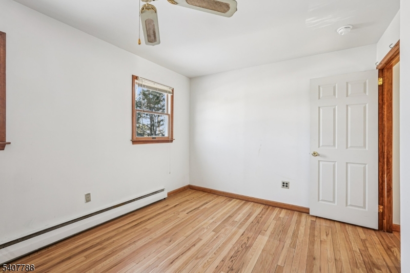 286 Carentan Road Hopatcong, NJ 07843 - Photo 18 of 49