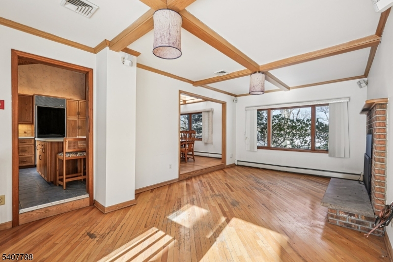 286 Carentan Road Hopatcong, NJ 07843 - Photo 6 of 49