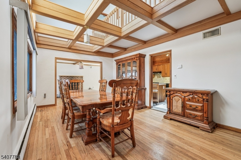 286 Carentan Road Hopatcong, NJ 07843 - Photo 9 of 49