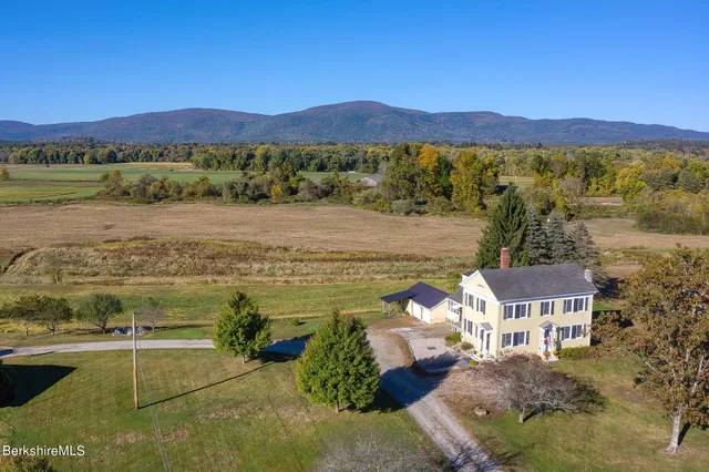 $545,000 | 64 Hewins Street, Sheffield, MA 01257