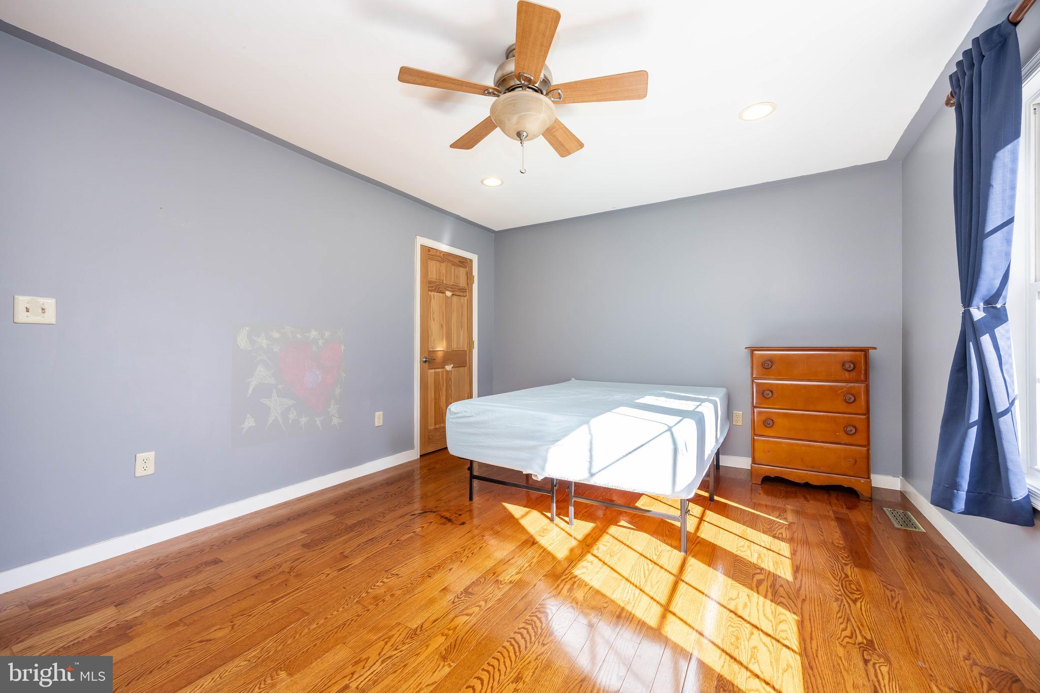 3221 Boone Road Crisfield, MD 21817 - Photo 44 of 56 3rd Bedroom