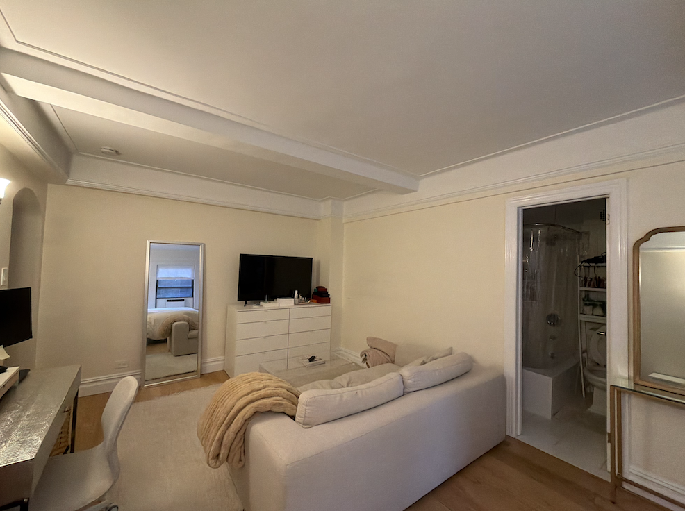 35 Christopher Street, Unit 4D Manhattan, NY 10014 - Photo 2 of 10