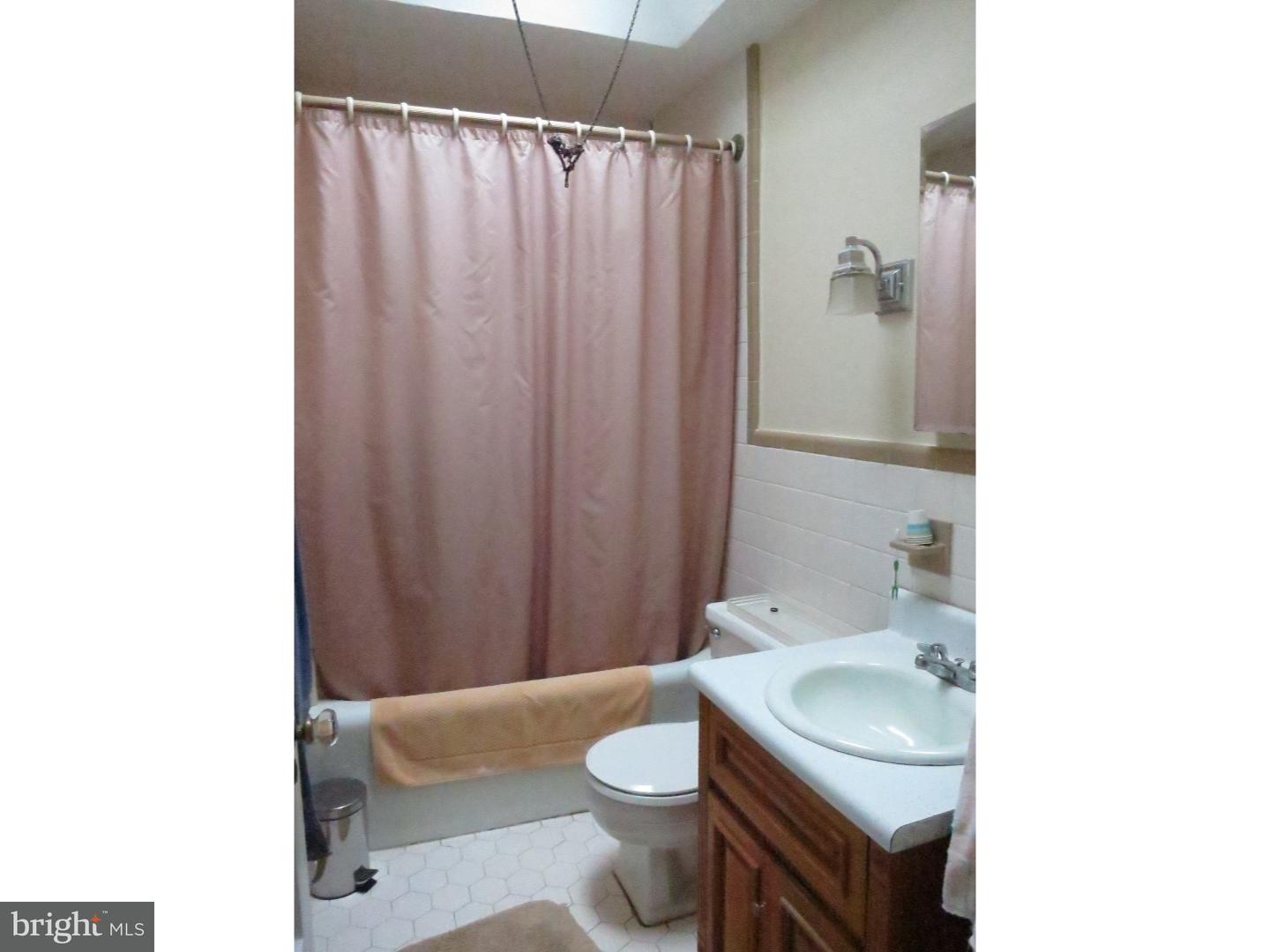 95 Houston Road Lansdowne, PA 19050 - Photo 21 of 25 Bathroom