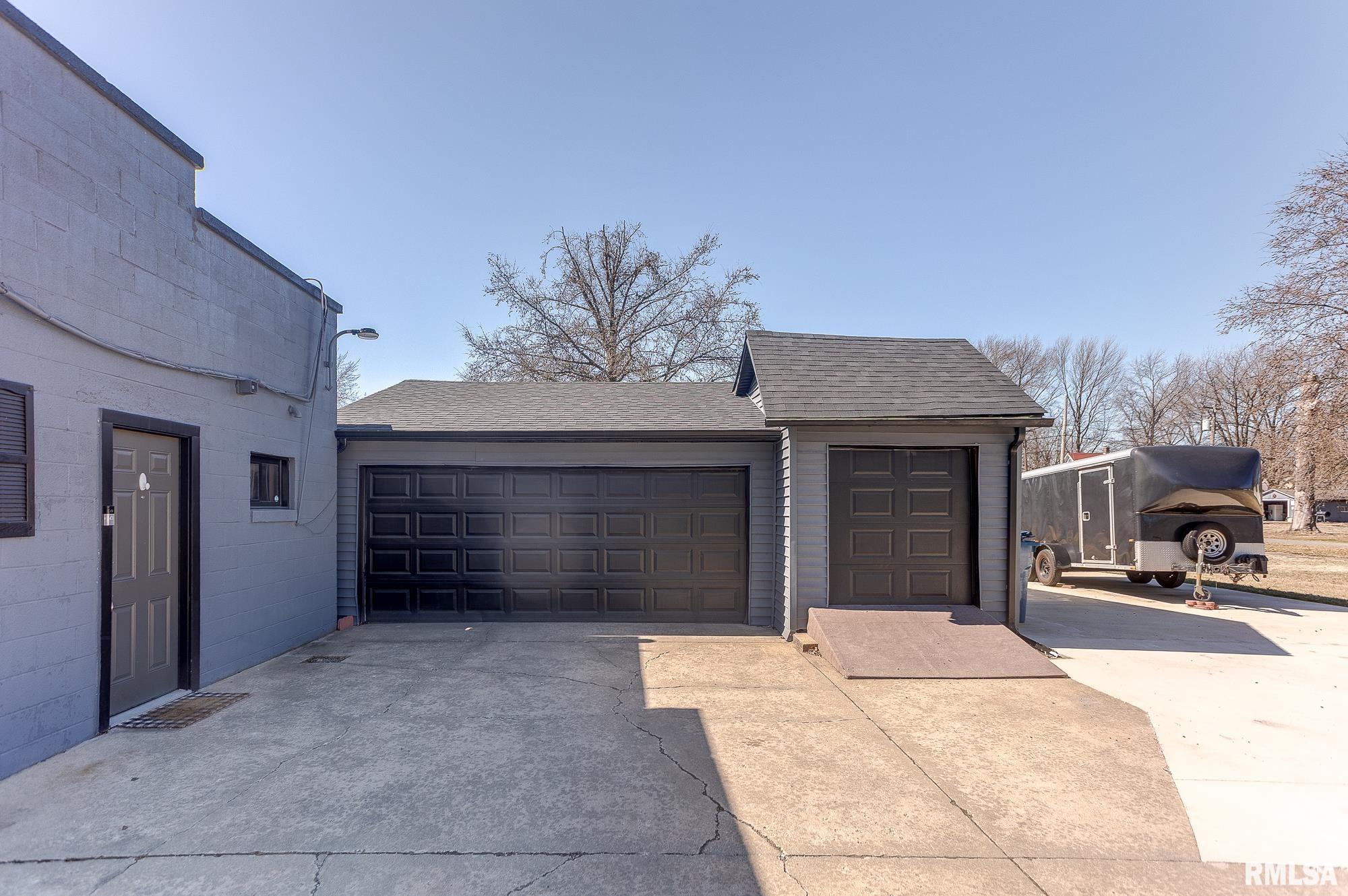 424 North College Street Centralia, IL 62801 - Photo 7 of 38