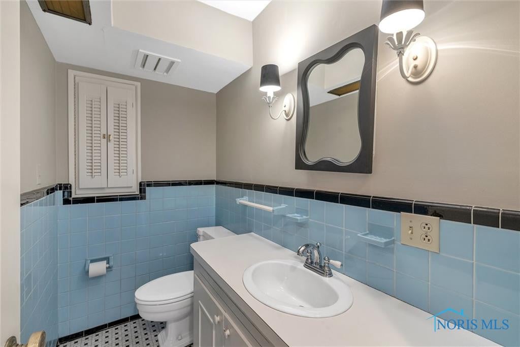 3728 Edgevale Road Toledo, OH 43606 - Photo 14 of 37 Gallery Image 14