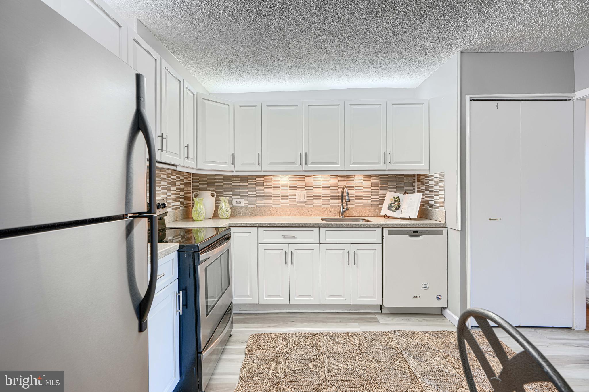 4100 North Charles Street, Unit 412 Baltimore, MD 21218 - Photo 21 of 56 Renovated redone kitchen
