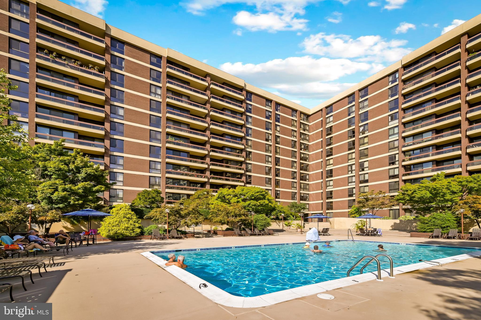 4100 North Charles Street, Unit 412 Baltimore, MD 21218 - Photo 41 of 56 Lovely pool w lifeguard