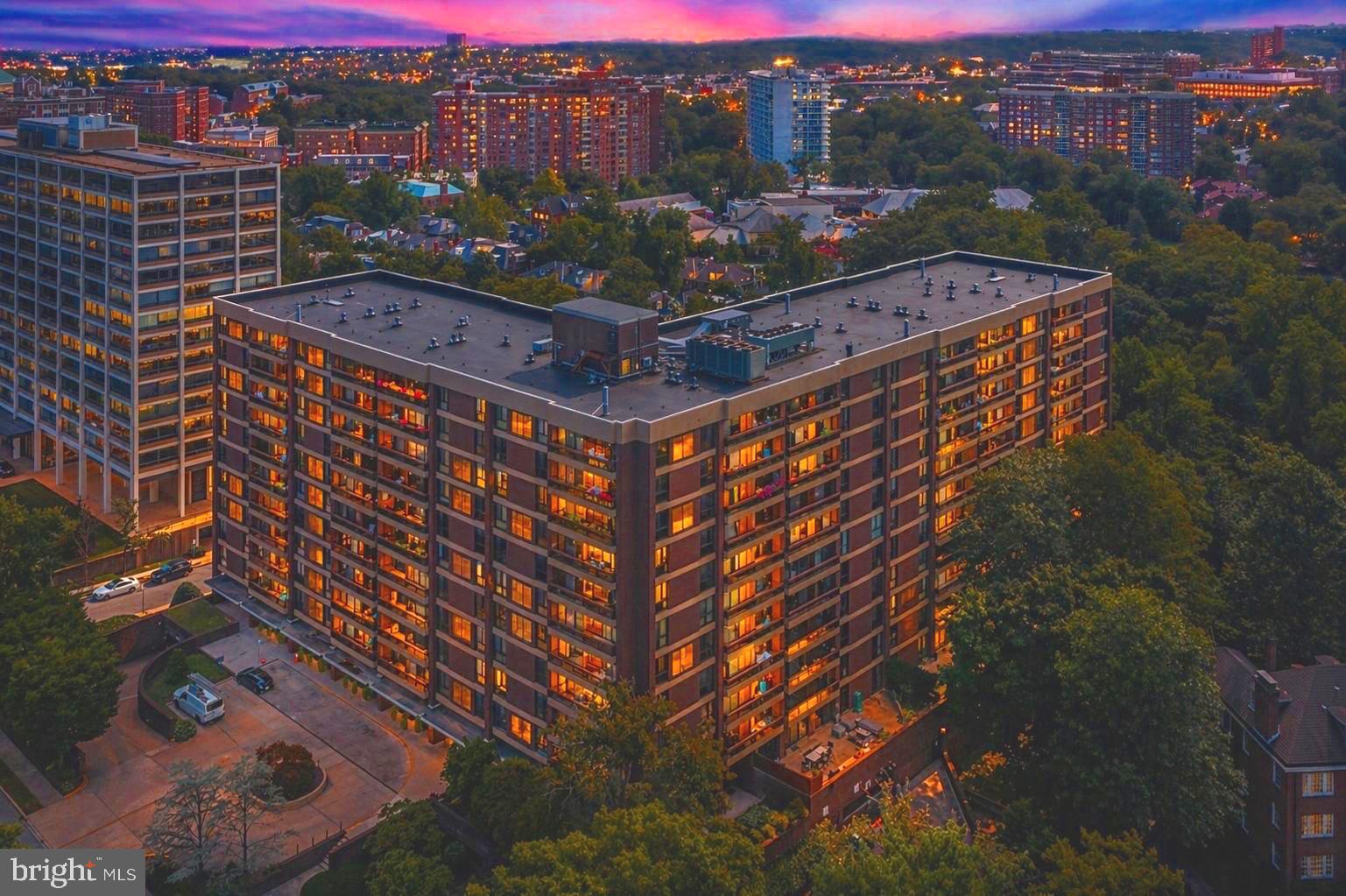 4100 North Charles Street, Unit 412 Baltimore, MD 21218 - Photo 5 of 56 The Winthrop House at twilight