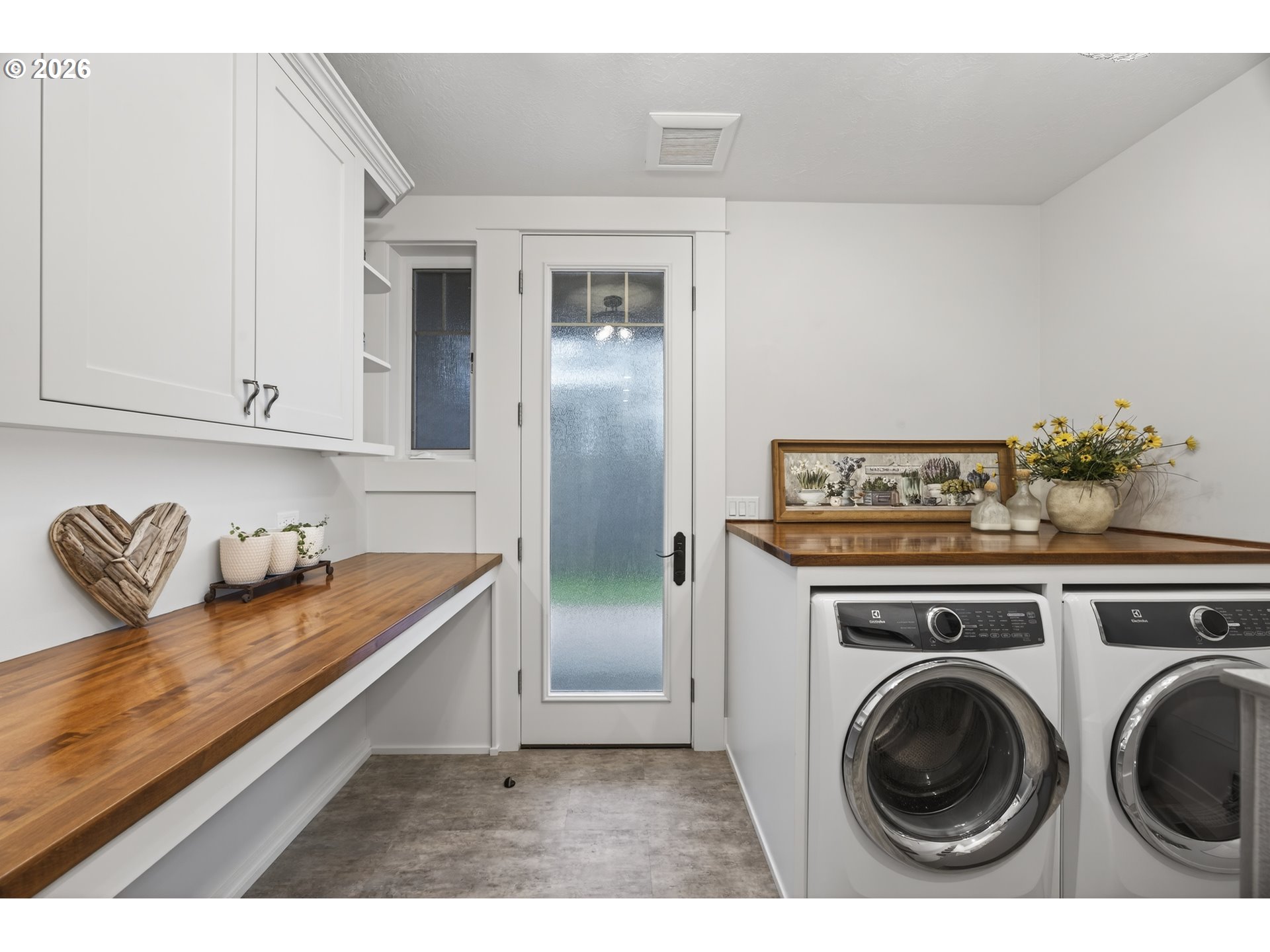 525 Point Avenue Depoe Bay, OR 97341 - Photo 20 of 47 a kitchen with granite countertop a sink and cabinets