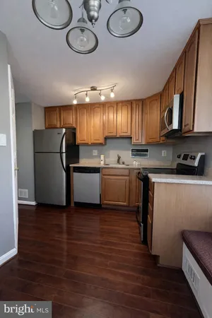 $2,300 | 120 Woodridge Place, Laurel, MD 20724