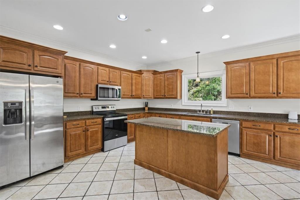 245 Broadus Road Northeast Rome, GA 30161 - Photo 4 of 41 Gallery Image 4