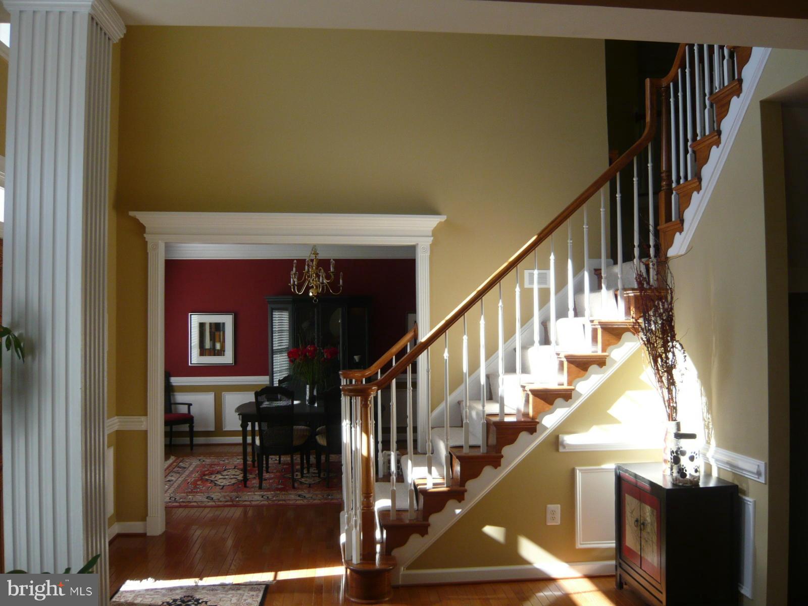 20618 Wilderness Run Road Boonsboro, MD 21713 - Photo 2 of 27 Center hall foyer