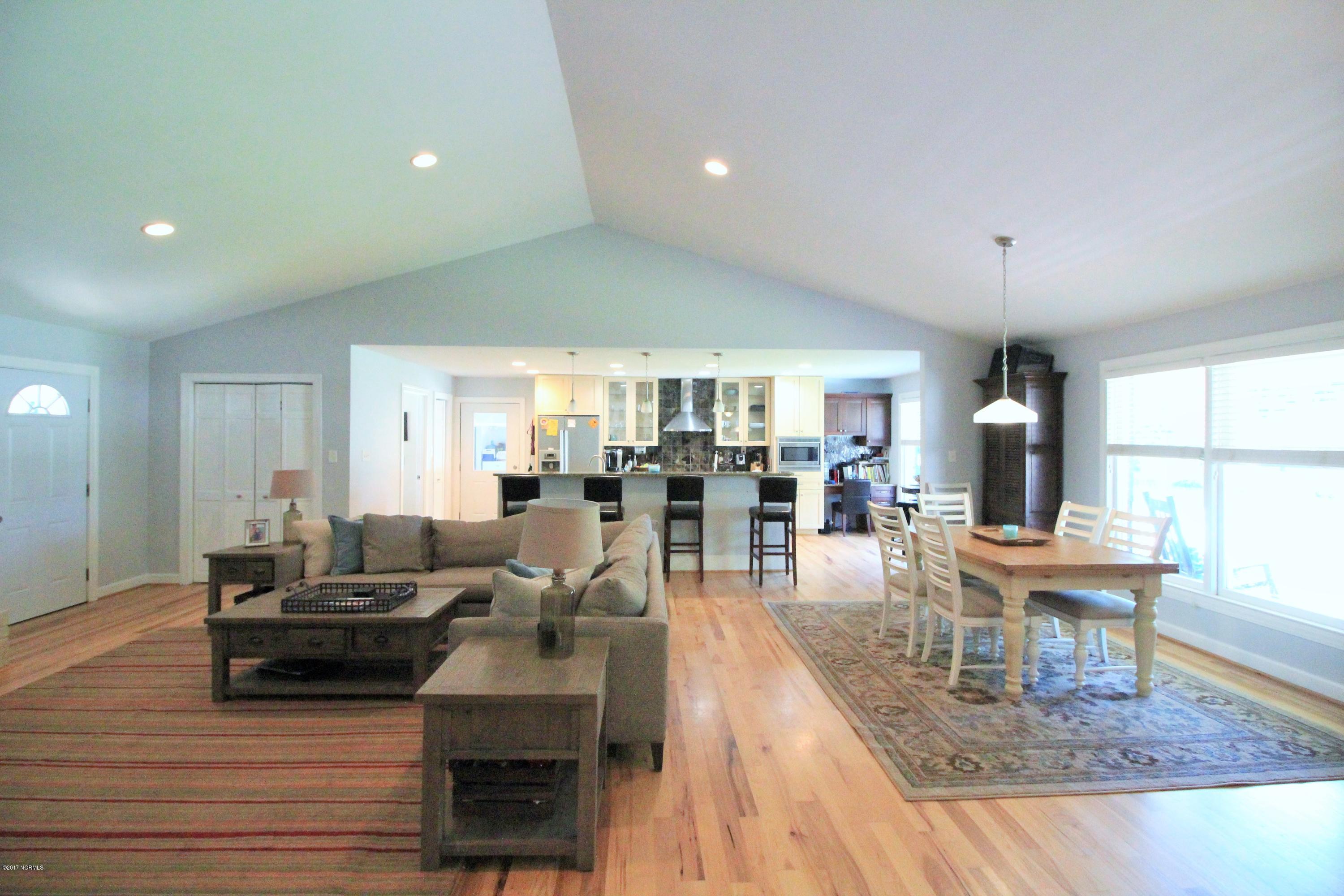 321 Buccaneer Road Wilmington, NC 28409 - Photo 2 of 21 IMG_3603