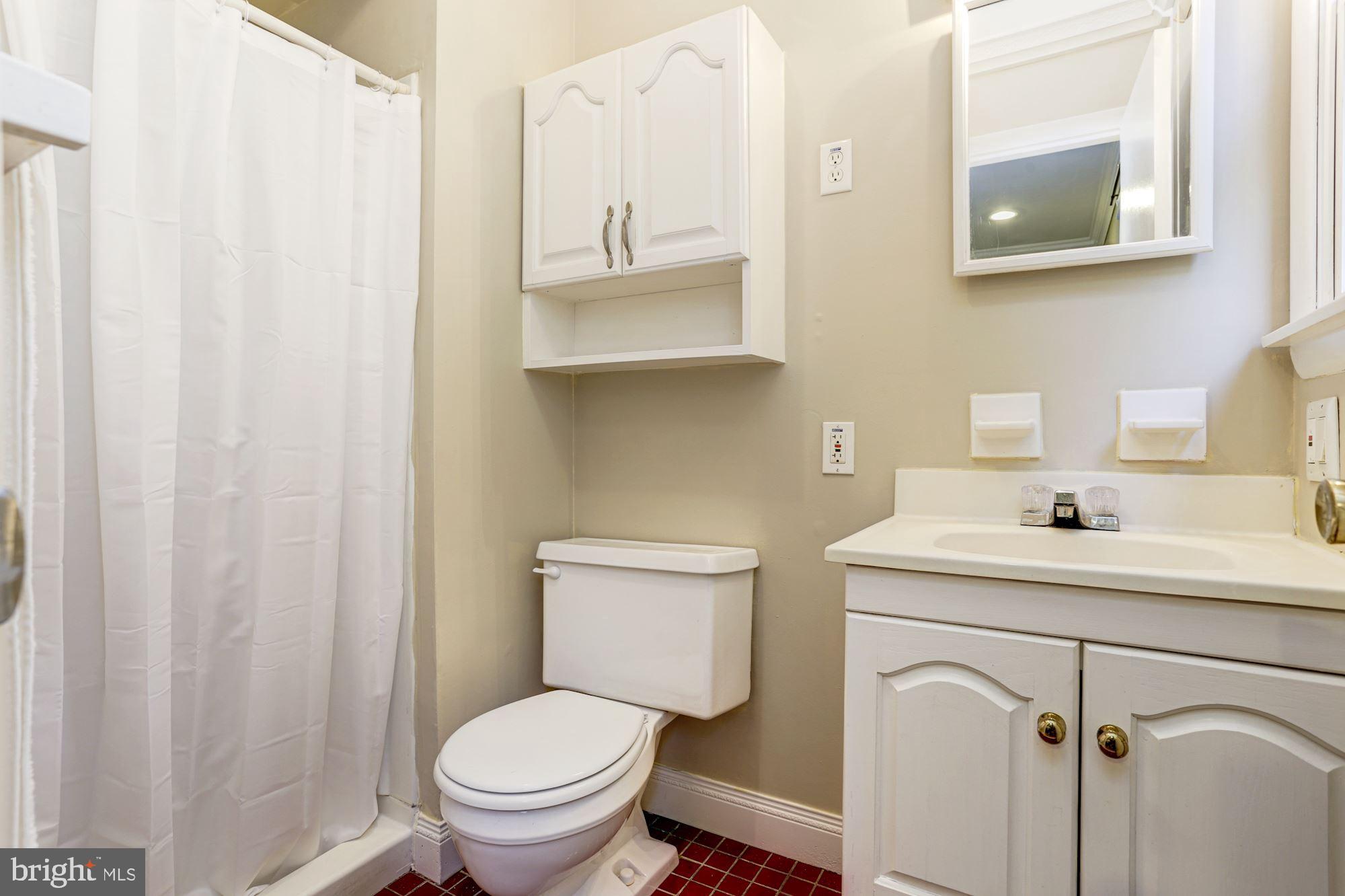 3686 Ridgeview Road Ijamsville, MD 21754 - Photo 13 of 34 Primary Full Bath