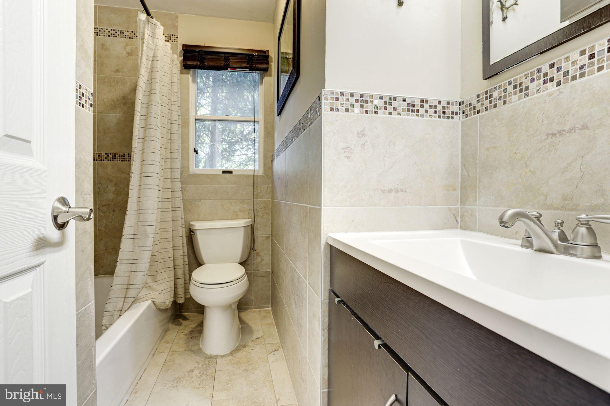 3686 Ridgeview Road Ijamsville, MD 21754 - Photo 15 of 34 Full Bath