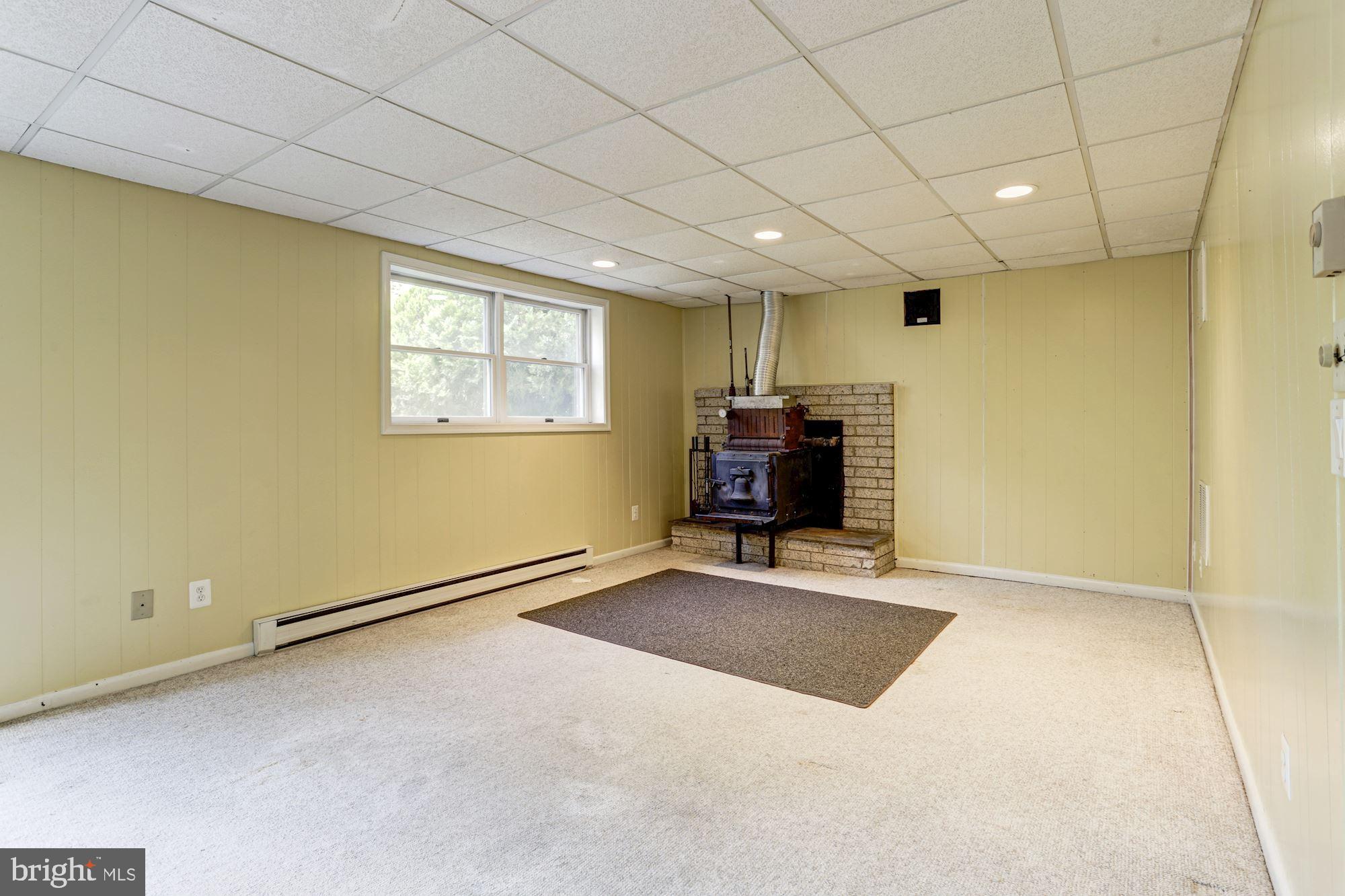 3686 Ridgeview Road Ijamsville, MD 21754 - Photo 18 of 34 Family Room
